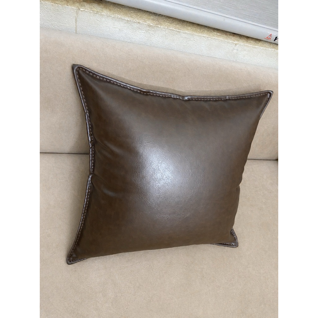 Gối trơn trần viền, Gối ôm, Gối decor phòng khách sang trọng trẻ trung.