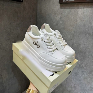 👠🕶️🎒👜…Giày thể thao alo