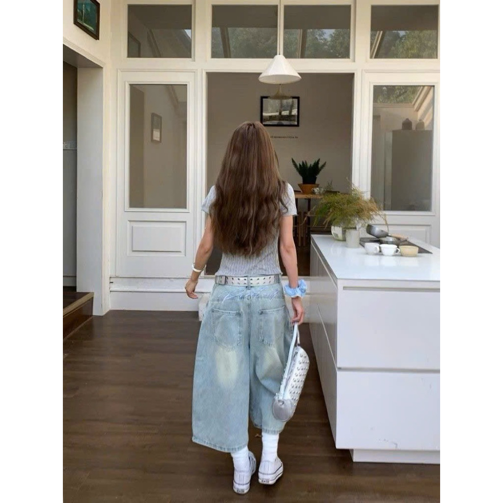 Quần jean short nữ ống rộng capri xanh nhạt ống bí thêu form unisex QJL006 - Tiktik
