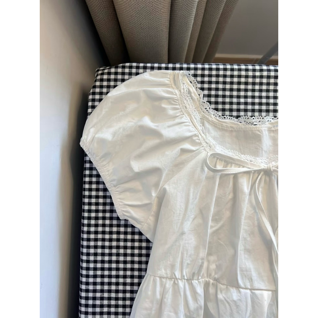 Áo Kiểu Nữ Màu Trắng Cổ Vuông Phối Ren Dây Thắt Nơ Áo Croptop Tay Bồng Bo Chun Eo Phong Cách Tiểu Thư Hàn Quốc