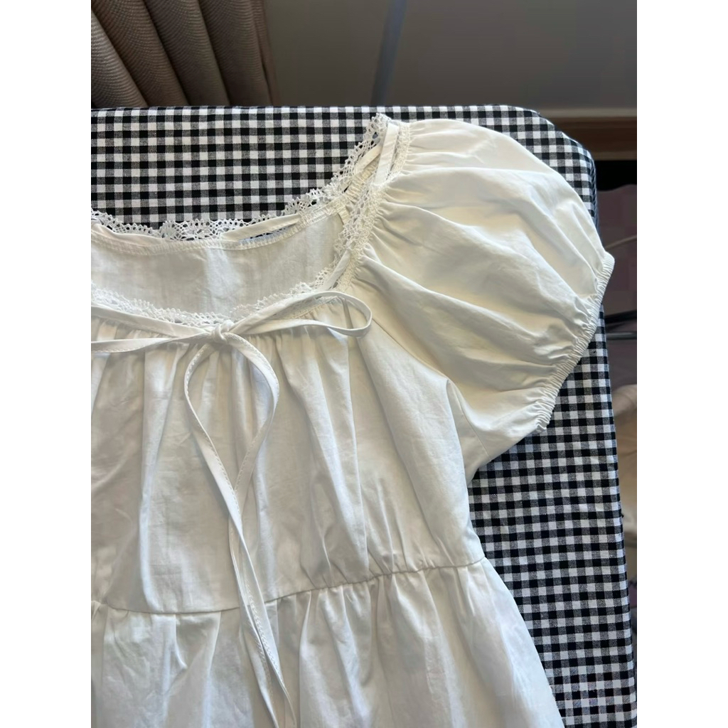 Áo Kiểu Nữ Màu Trắng Cổ Vuông Phối Ren Dây Thắt Nơ Áo Croptop Tay Bồng Bo Chun Eo Phong Cách Tiểu Thư Hàn Quốc