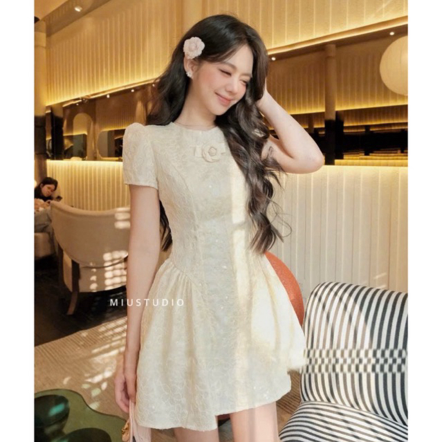 Váy ren tiểu thư chân bồng tay ngắn phối nơ hoa thanh lịch , Đầm dự tiệc dáng xoè công chúa- chất liệu gấm hoa cao cấp