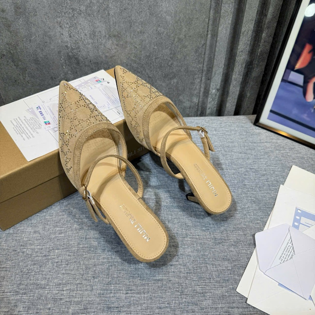 👠🕶️🎒👜…sục lưới đá
