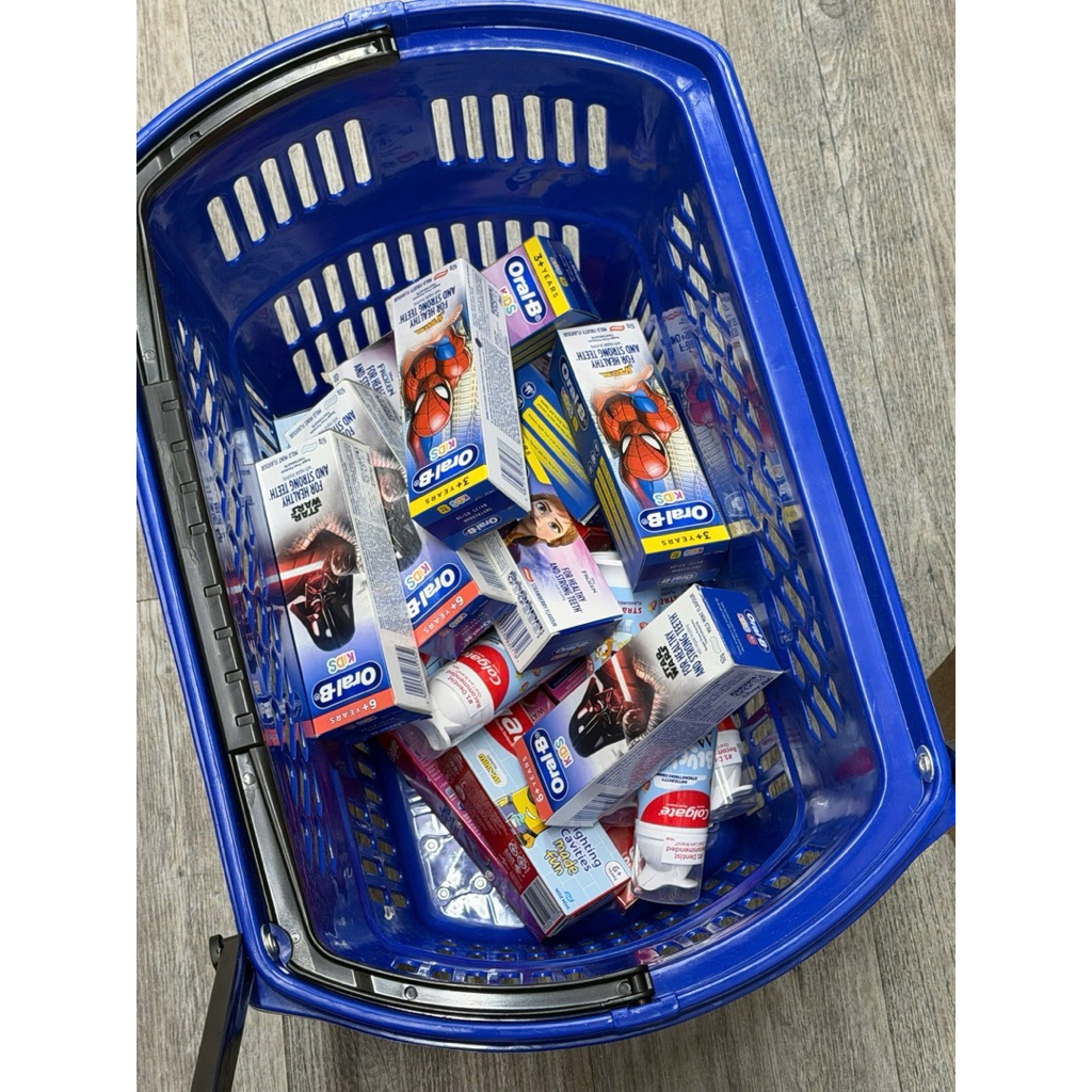 Kem đánh răng trẻ em Oral-B Kids 92g ( Bay Air )