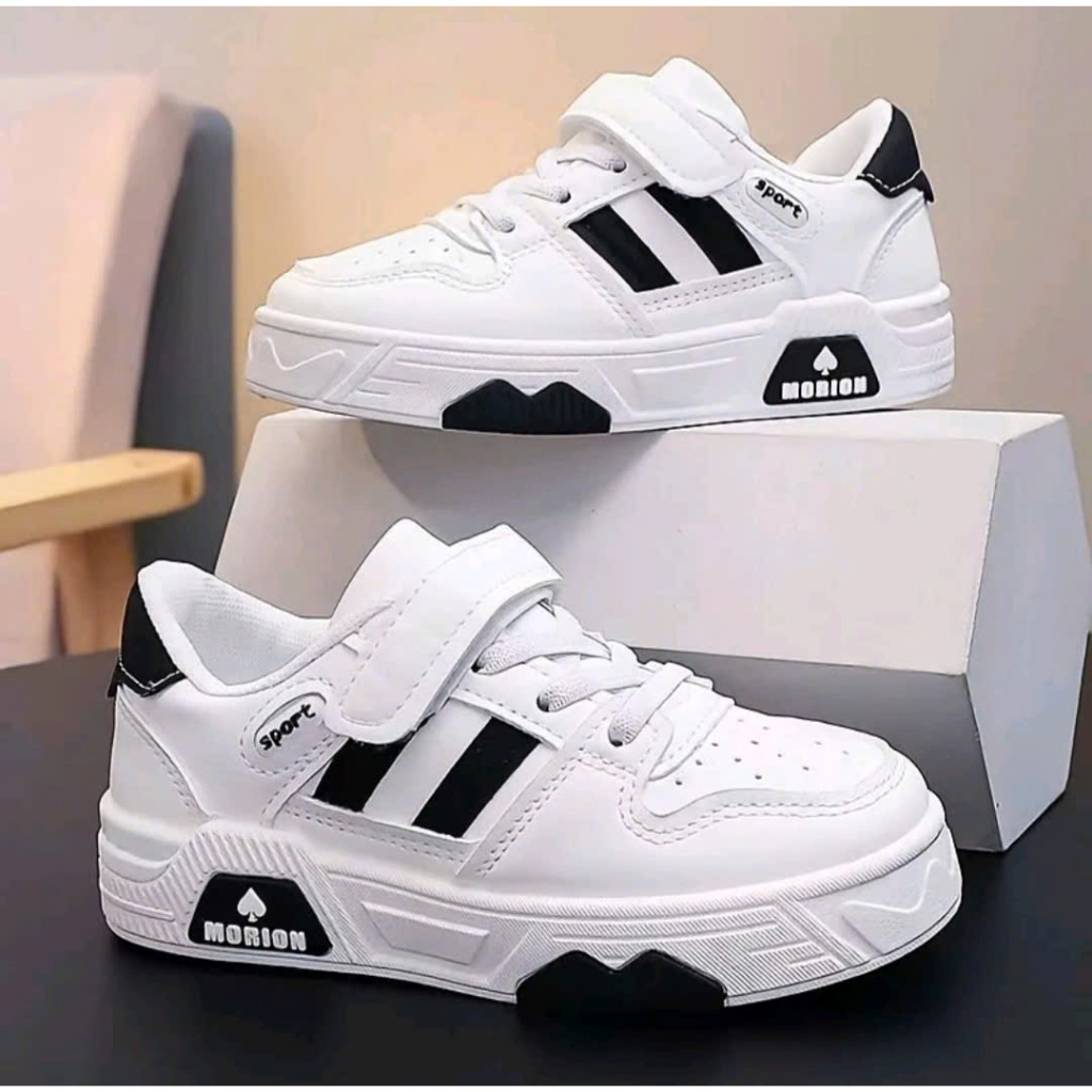 [Tặng Tất] Giày Thể Thao Trẻ Em Chất Liệu PU Mềm Đế Chống Trơn Trượt Sneaker Cho Bé Êm Chân Năng Động
