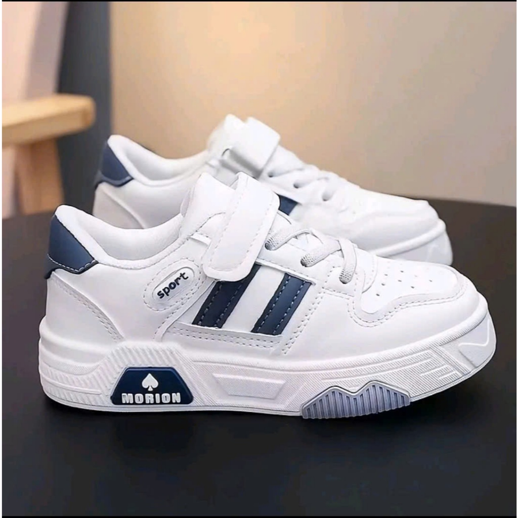 [Tặng Tất] Giày Thể Thao Trẻ Em Chất Liệu PU Mềm Đế Chống Trơn Trượt Sneaker Cho Bé Êm Chân Năng Động