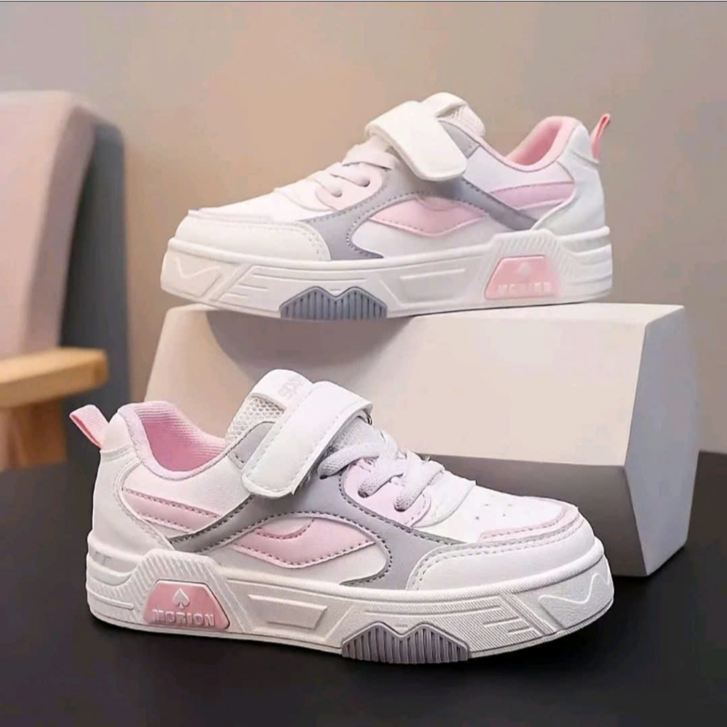 [Tặng Tất] Giày Thể Thao Trẻ Em Chất Liệu PU Mềm Đế Chống Trơn Trượt Sneaker Cho Bé Êm Chân Năng Động