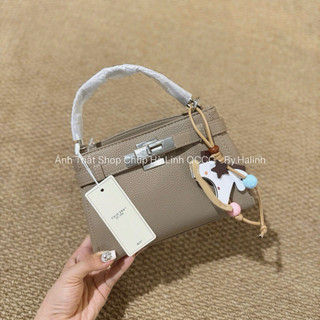 Hàng Sẵn - Túi Đeo Chéo Quai Xách Da Trơn Dáng Vuông Kèm Charm Ngựa