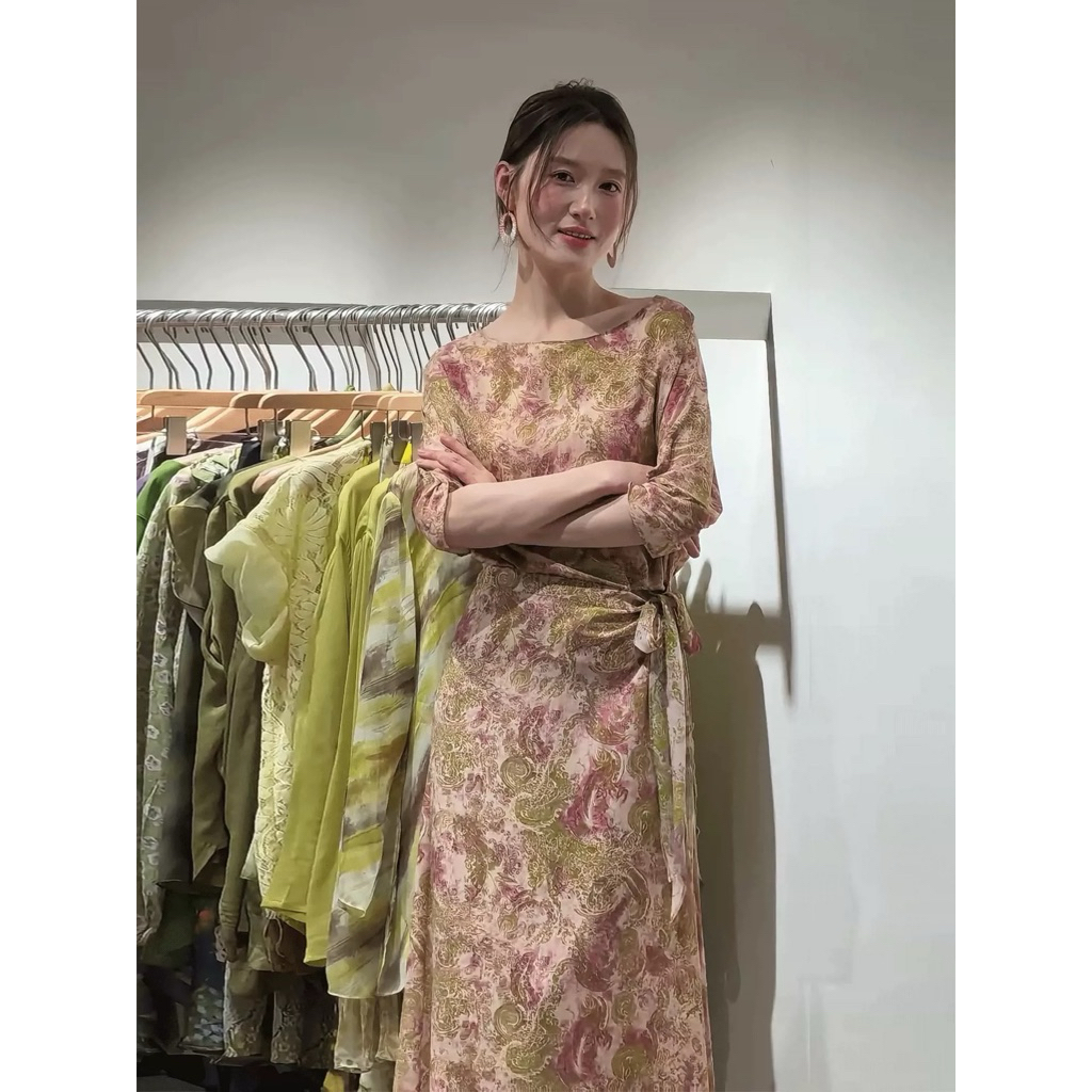 Váy Liền Họa Tiết Hoa Nhẹ Nhàng – Đầm Dáng Dài Thắt Eo Tôn Dáng, Phong Cách Vintage Thanh Lịch