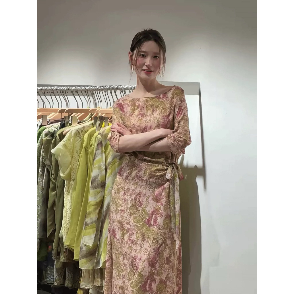 Váy Liền Họa Tiết Hoa Nhẹ Nhàng – Đầm Dáng Dài Thắt Eo Tôn Dáng, Phong Cách Vintage Thanh Lịch
