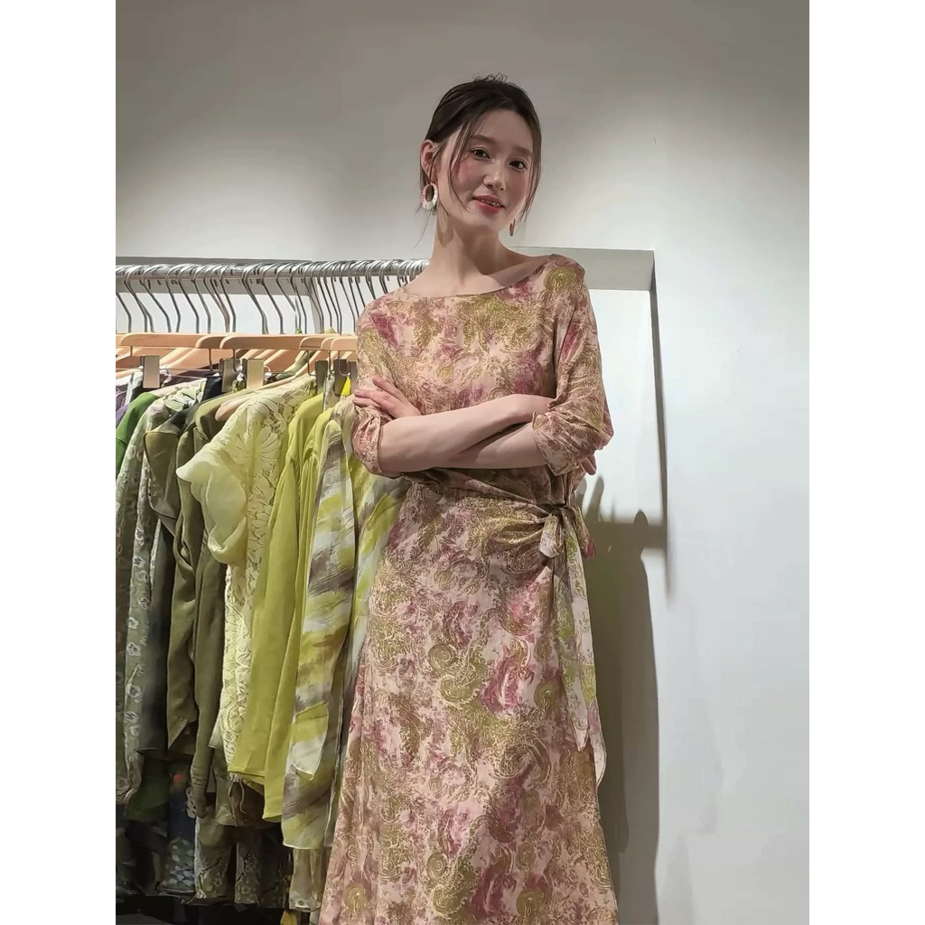 Váy Liền Họa Tiết Hoa Nhẹ Nhàng – Đầm Dáng Dài Thắt Eo Tôn Dáng, Phong Cách Vintage Thanh Lịch