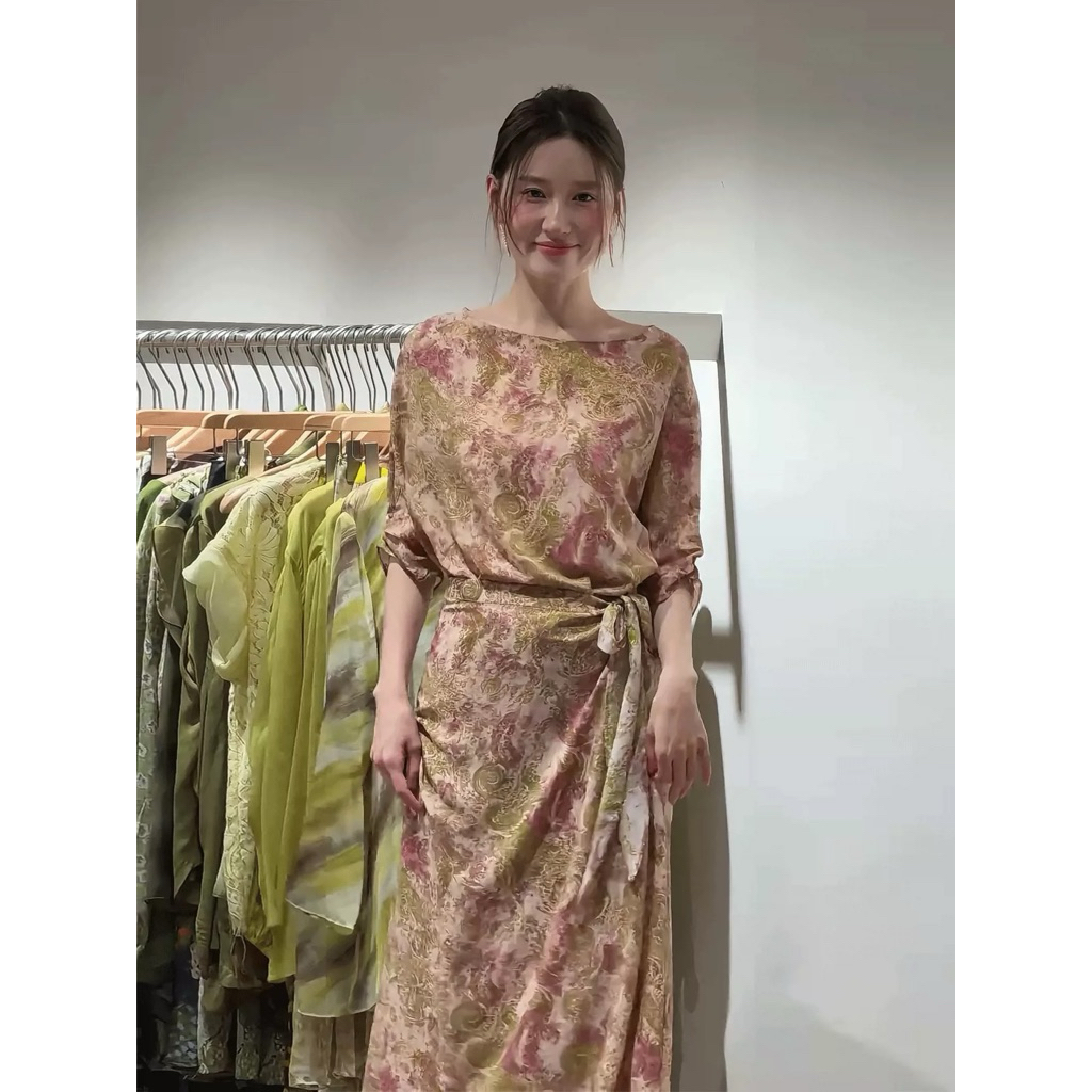 Váy Liền Họa Tiết Hoa Nhẹ Nhàng – Đầm Dáng Dài Thắt Eo Tôn Dáng, Phong Cách Vintage Thanh Lịch