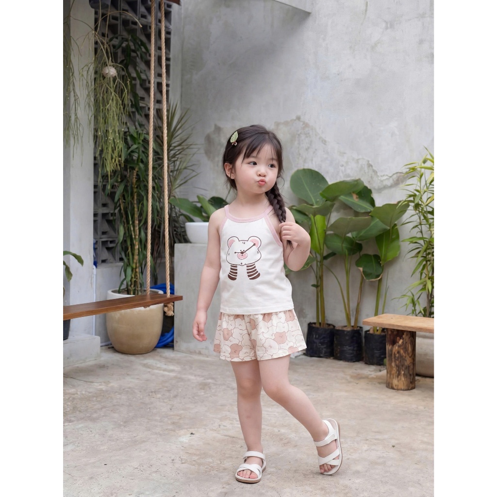 Set bộ 2 dây bé gái dáng áo yếm in gấu Miniumbaby mix quần rộng dáng váy, chất cotton mềm mát SB2739