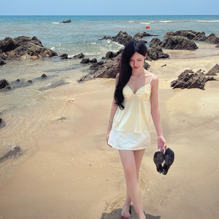 (SẴN MÚT) Áo lụa 2 dây phối kim sa lưng chun co giãn- Pearla.studio