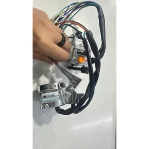 Cặp Cùm Công Tắc Cub 82 ( Không Nút Đề )