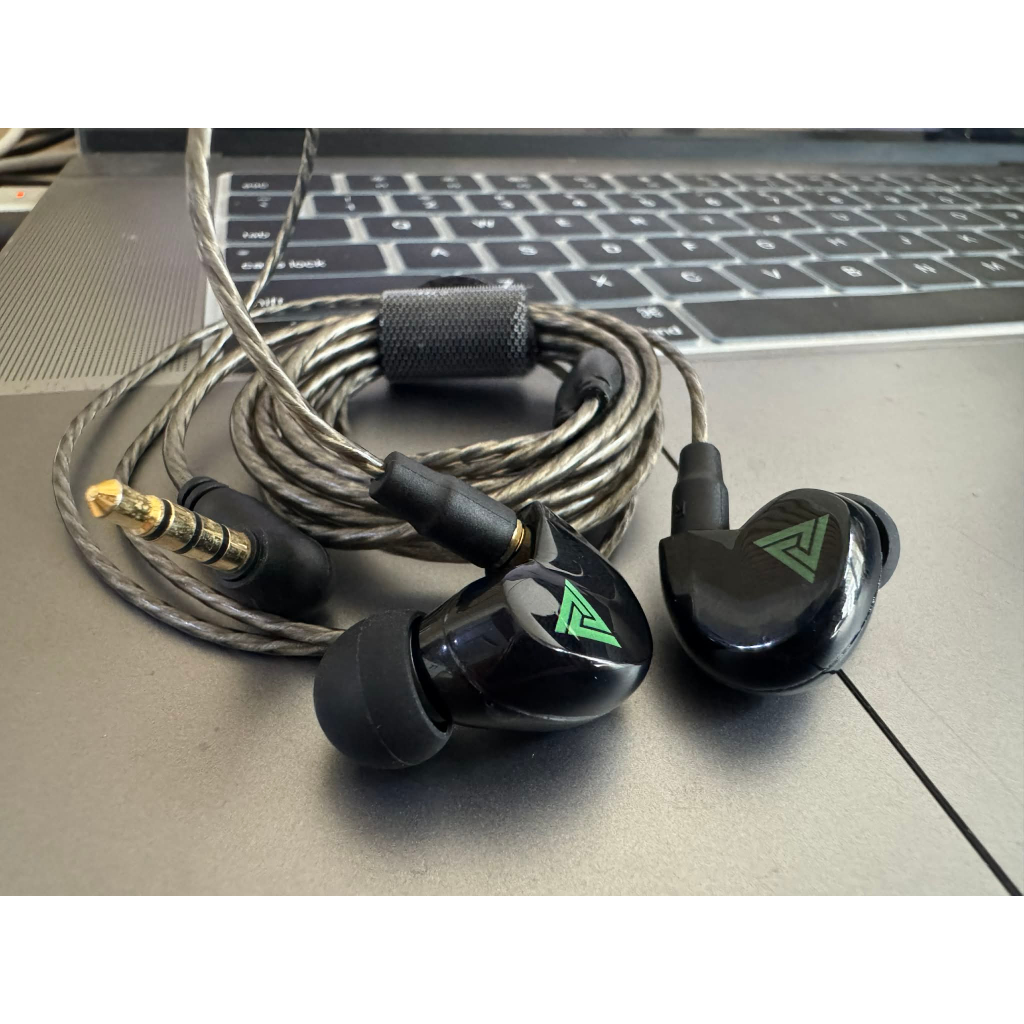 Tai nghe nhét tai QKZ có micro giá rẻ âm ấm nghiên bass | Shopee