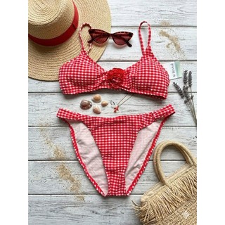 Bikini 2 mảnh đi biển nữ kẻ caro đỏ trắng nổi bật, khuy cài sau, sẵn đệm ngực hàng VNXK