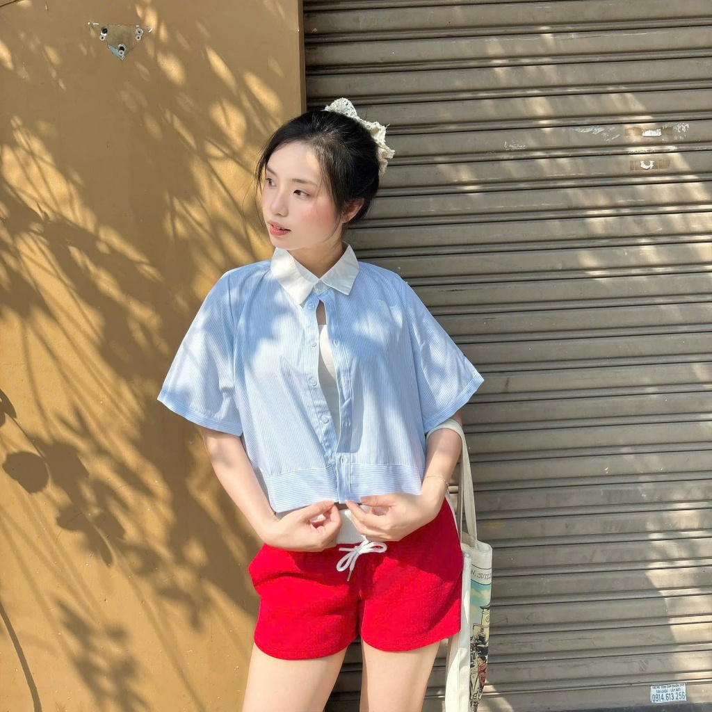[BST Hè 2026] Áo Sơ Mi Croptop Tay Ngắn, Form Rộng Sọc Nhẹ, Phong Cách Hàn Quốc - SM001 - VIESOUL