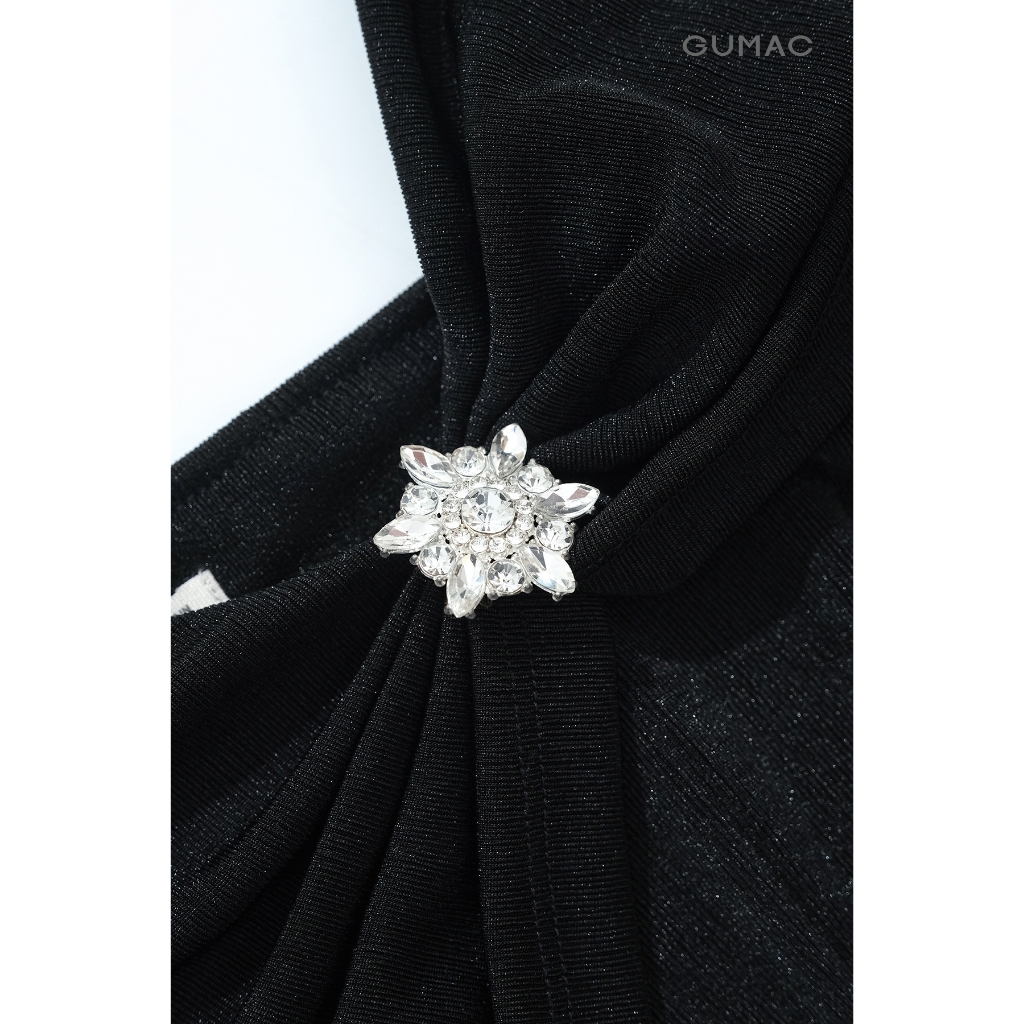 Áo Thun Nữ GUMAC Form Ôm Cổ Kiểu Trễ Vai Tay Dài Ôm Vừa Dễ Phối Đồ Hằng Ngày ATE09012