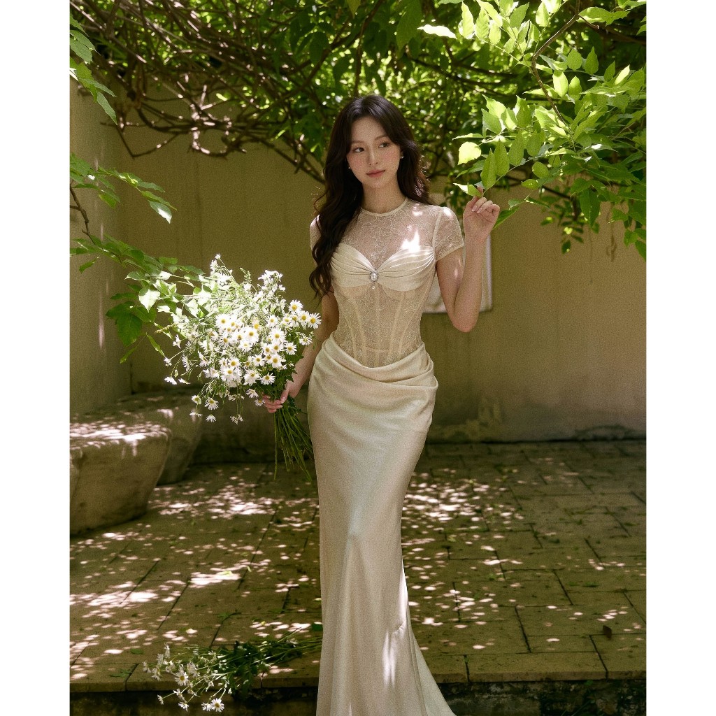 Đầm The Pearl Muse Phối Ren Corset Dáng Dài Sang Trọng