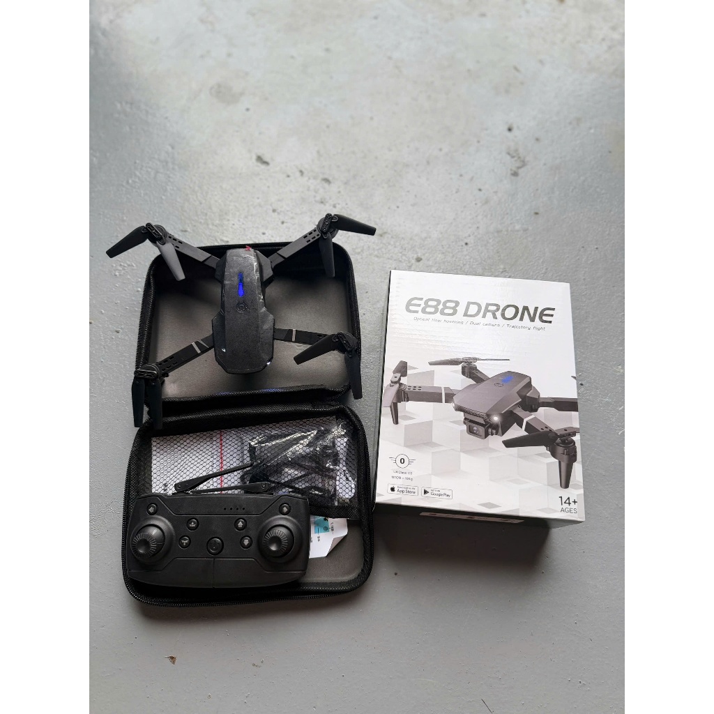 Flycam E88D Camera – Drone Gấp Gọn Có Đèn Cánh, Máy Bay Điều Khiển Từ Xa Mini Giá Tốt