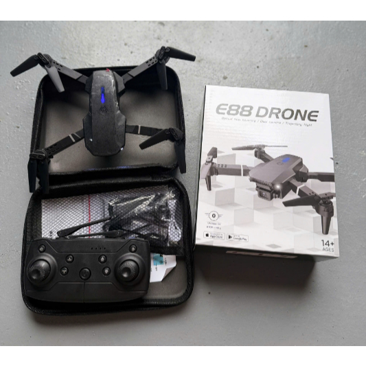 Flycam E88D Camera – Drone Gấp Gọn Có Đèn Cánh, Máy Bay Điều Khiển Từ Xa Mini Giá Tốt