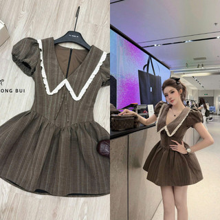 Váy kẻ sọc nâu tay ngắn phồng cổ sen kèm quần đùi bồng