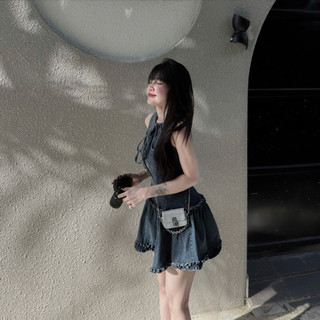 Váy Đầm Bò Denim Phối Dây Nơ Cổ Chiết Eo Xoè Ngắn