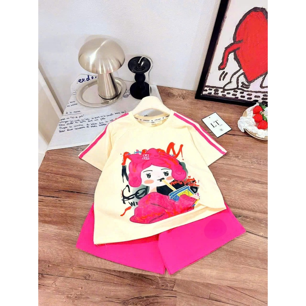 Bộ quần áo size đại cho bé gái,in hình cô gái,tay in 3 sọc,chất vải cotton thấm hút mồ hôi thoải mái cho bé.M77