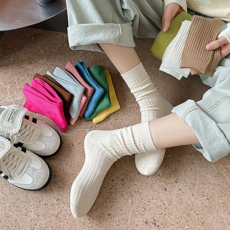 Vớ cotton nữ cao cổ đủ màu phong cách Hàn Quốc, trẻ trung, năng động.