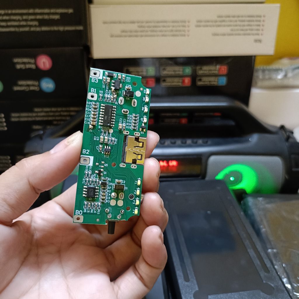 com bo vỏ mạch áo điều hòa SAM 21700 6 cell và 4 cell cho vỏ 18650