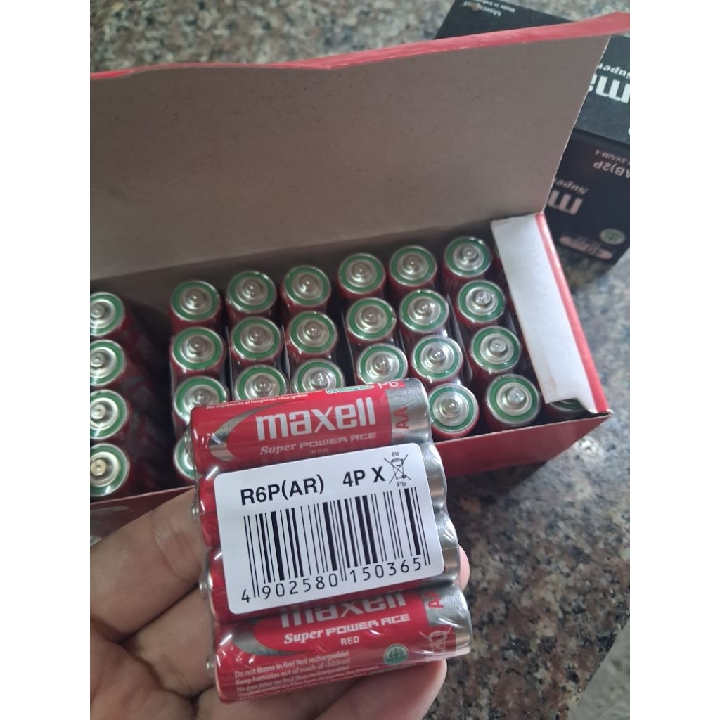 Vỉ 4 Viên Pin AA 1.5v Super Maxell Đỏ