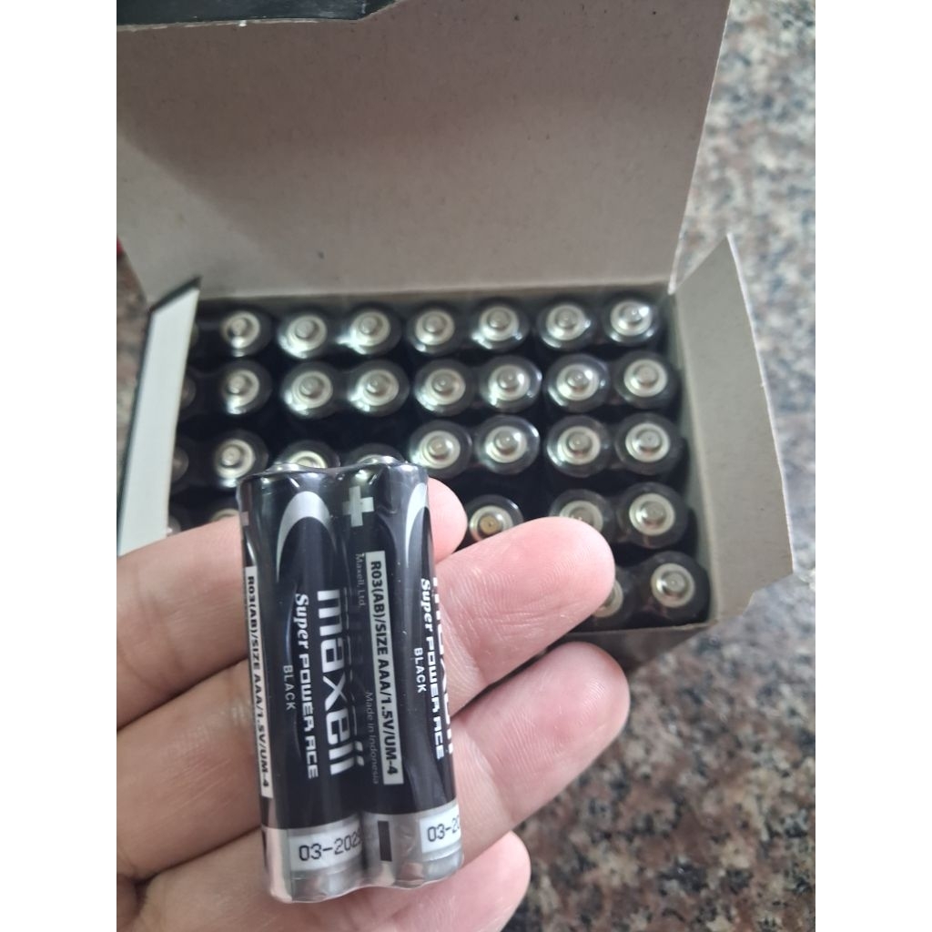 Vỉ 4 Viên Pin AA 1.5v Super Maxell Đỏ