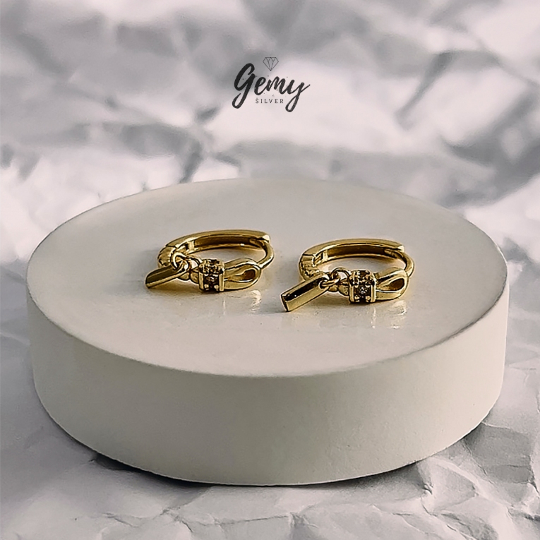 Khuyên tai tròn nam bạc 925 Desi thiết kế gắn charm tag mới lạ (1 chiếc) KN153 | GEMY SILVER