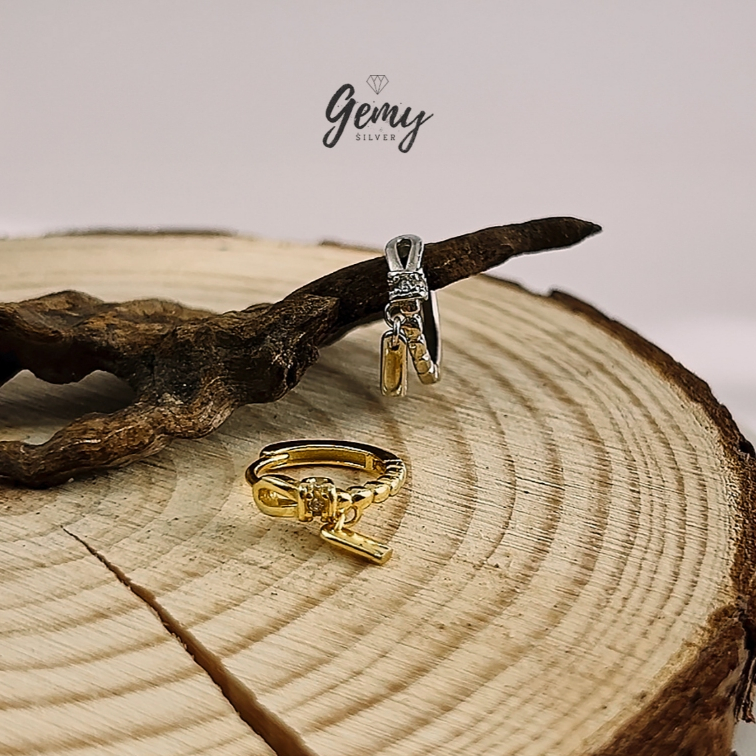Khuyên tai tròn nam bạc 925 Desi thiết kế gắn charm tag mới lạ (1 chiếc) KN153 | GEMY SILVER