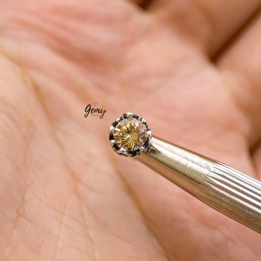 Khuyên tai nam thanh thẳng bạc S999 Stephen đính nụ đá 3 màu cực chất (1 chiếc) | GEMY SILVER KN149
