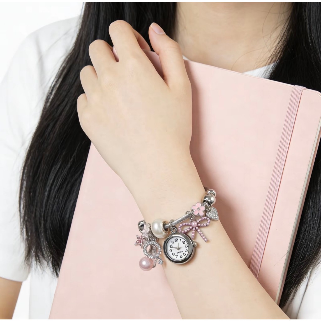 Đồng Hồ Lắc Tay Nữ học sinh giá rẻ, Sang Chảnh Thiết Kế Vòng Charm Đính Đá Pha Lê Lấp Lánh dễ thương, Quà Tặng Nàng Cự