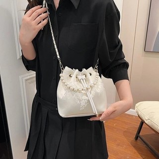TÚI XÁCH NỮ DÁNG RÚT THÊU HOA PHỐI NGỌC TRAI ĐEO CHÉO – TÚI ÁO DÀI VINTAGE ĐI CHÙA