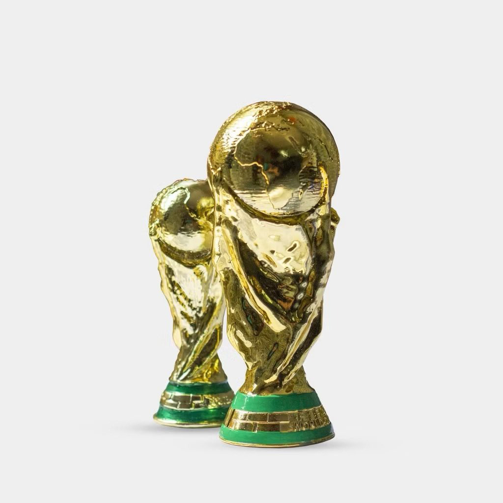 Cẩm Nang World Cup 2026 - Tặng Kèm Mô Hình Cúp World Cup + Lịch Thi Đấu Khổ Lớn