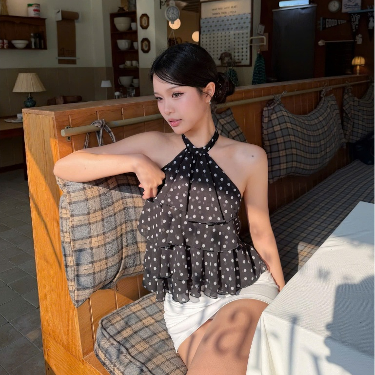 SUMMER ESCAPE - HTIQUE chào hè Áo Yếm Chấm Bi Bèo Tầng Nữ Hai Màu, Áo Halter Cổ Yếm Dáng Babydoll Nàng Thơ AQ06