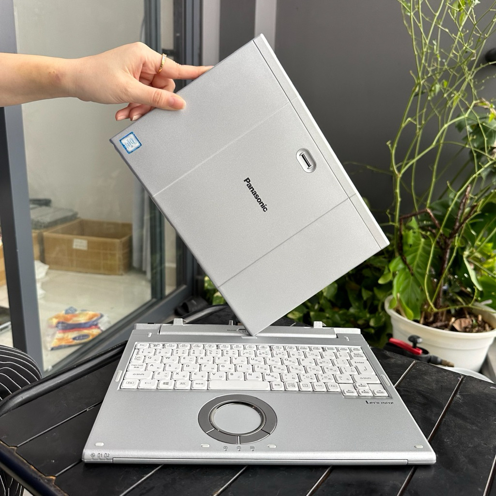 💻 Laptop 2in1 Panasonic Let's Note CF-XZ6 ngang Surface Pro5