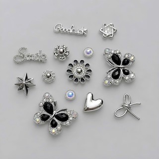 Set Charm Dép Crocs Bướm Đá Đen Cao Cấp Luxury Mix Goodluck Hoa Sao Trái Tim Phong Cách Sang Trọng Cool Ngầu 2026