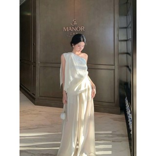 𝑻𝒉𝒐'𝒄 𝑪𝒍𝒐𝒕𝒉𝒊𝒏𝒈 - 𝑾𝑮𝑾𝑬 (Sẵn) Set Áo Lệch Vai Tà Tách Riêng Và Quần WGWE w8900