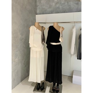 𝑻𝒉𝒐'𝒄 𝑪𝒍𝒐𝒕𝒉𝒊𝒏𝒈 - 𝑾𝑮𝑾𝑬 (Sẵn) Set Áo Lệch Vai Tà Tách Riêng Và Quần WGWE w8900
