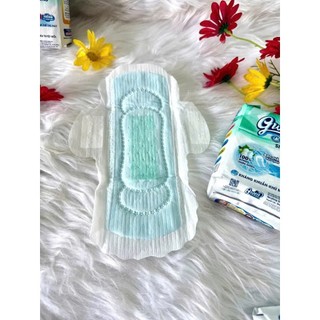 Băng vệ sinh Gwen Cool 9 miếng/ góiBVS Ban Ngày 24cm Siêu Mỏng Có Cánh Mặt Vải Êm Mềm Bạc Hà The Mát