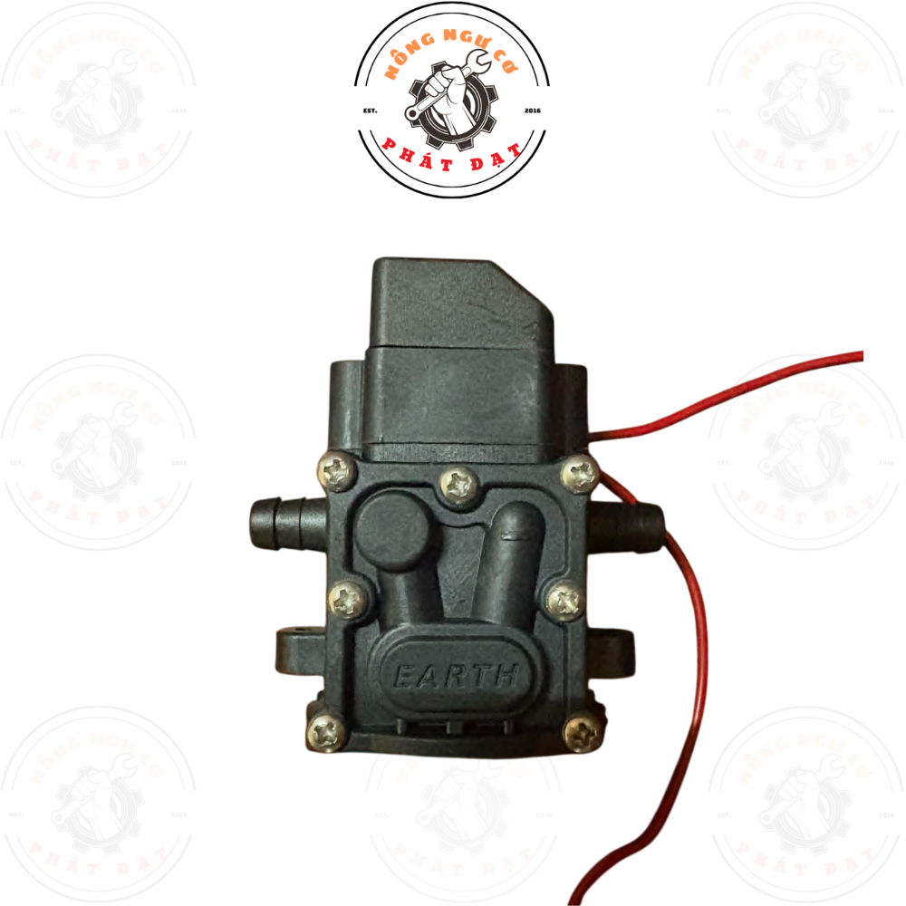 Đầu bơm của máy bơm mini hãng EARTH cao cấp, có rờ le, bơm mạnh, ổn định, bền