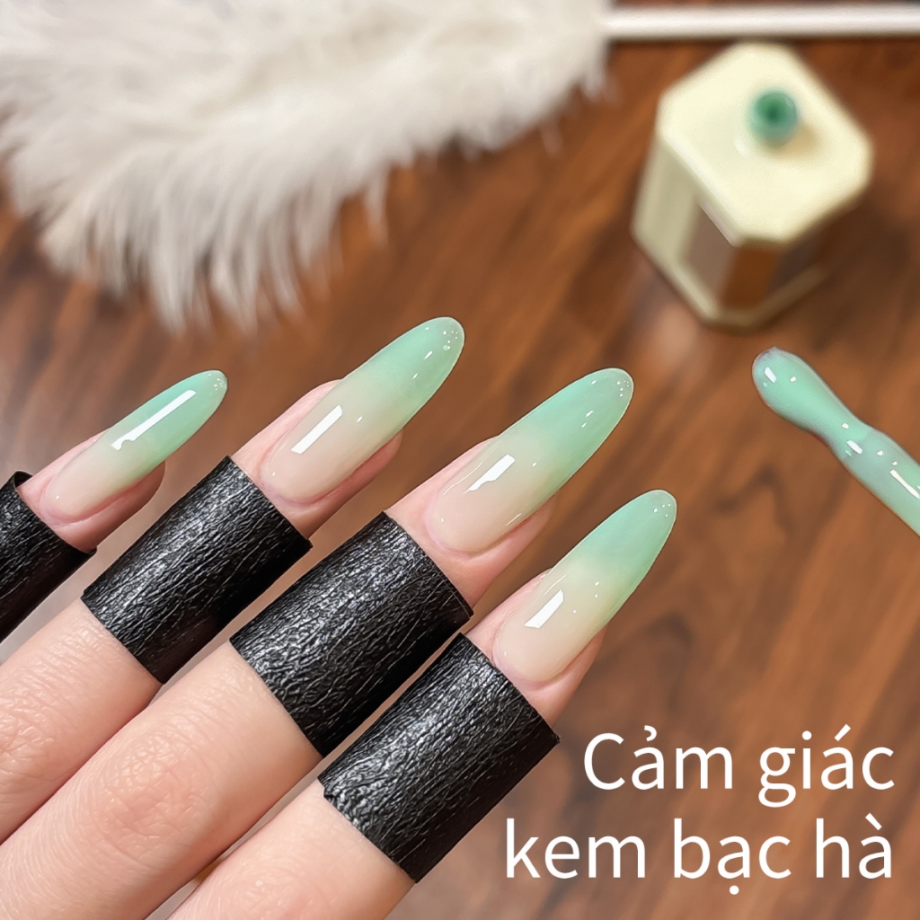 XEIJAYI 40ml - Sơn móng tay dạng gel màu xanh bạc hà nhạt, bền màu và thích hợp sử dụng tại salon.