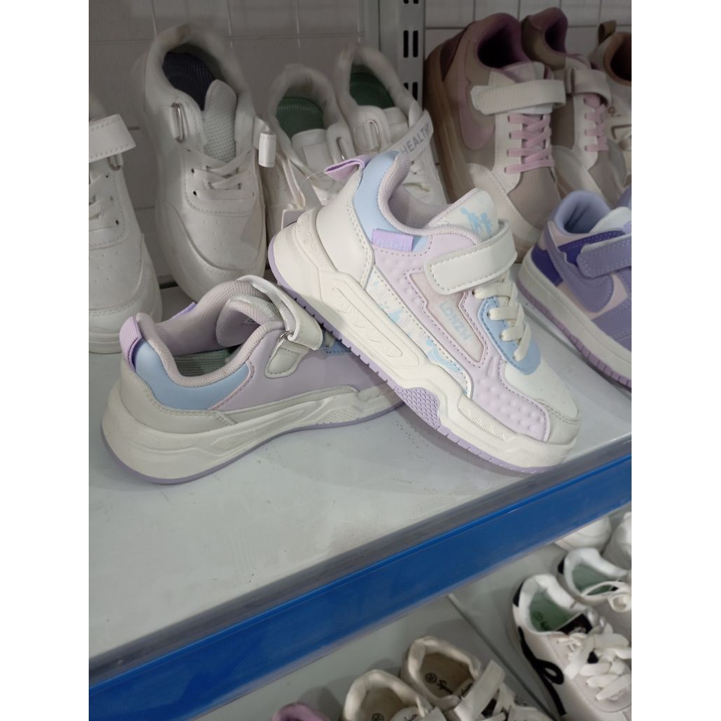Xả Lẻ Size [26-38] Siêu Rẻ Giày Thể Thao Trẻ Em với đa dạng mẫu mã, Nhẹ, Êm chân. Ưu đãi FOLLOWER - FLASH SALE MỖI NGÀY.