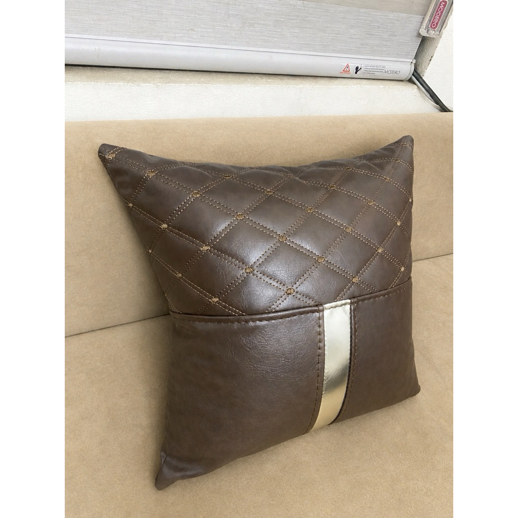 Gối trần trám kẻ bạc, Gối ôm, Gối tựa, Gối decor da Cleo sang trọng trẻ trung.