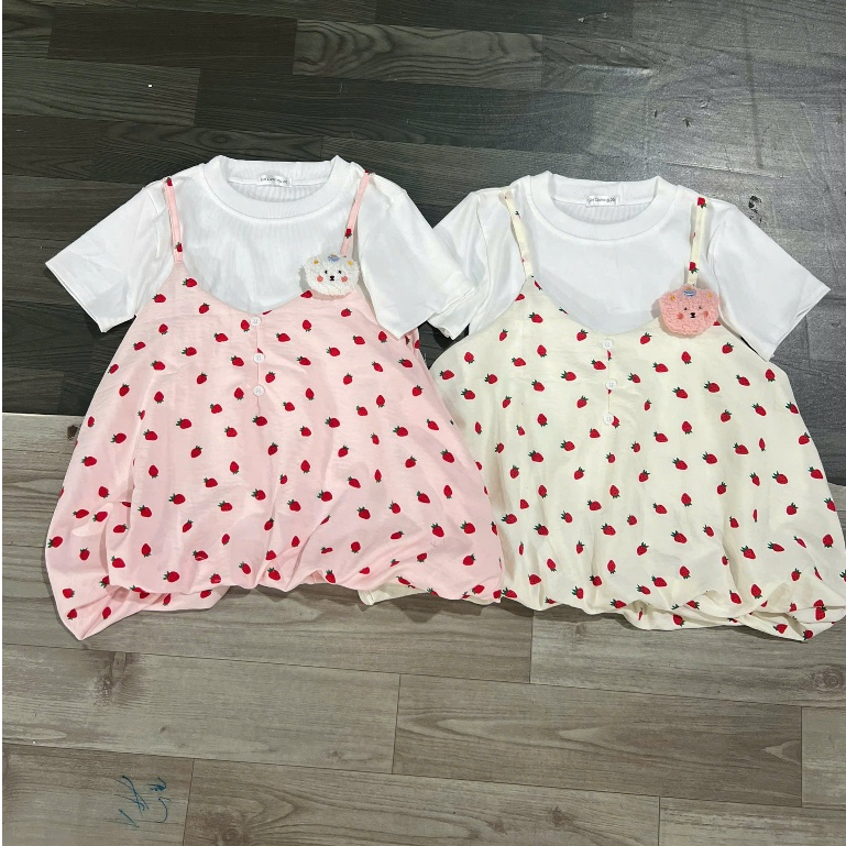 [TẶNG GẤU CUTE]Set Yếm Nữ 2 Dây dâu tây Dáng Bí Kèm Áo Thun Trơn Thời Trang Nữ hotrend 2026